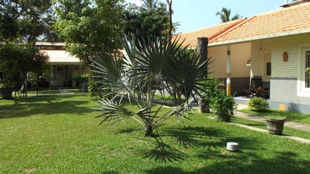 Morning Star Resorts Negombo Exterior foto